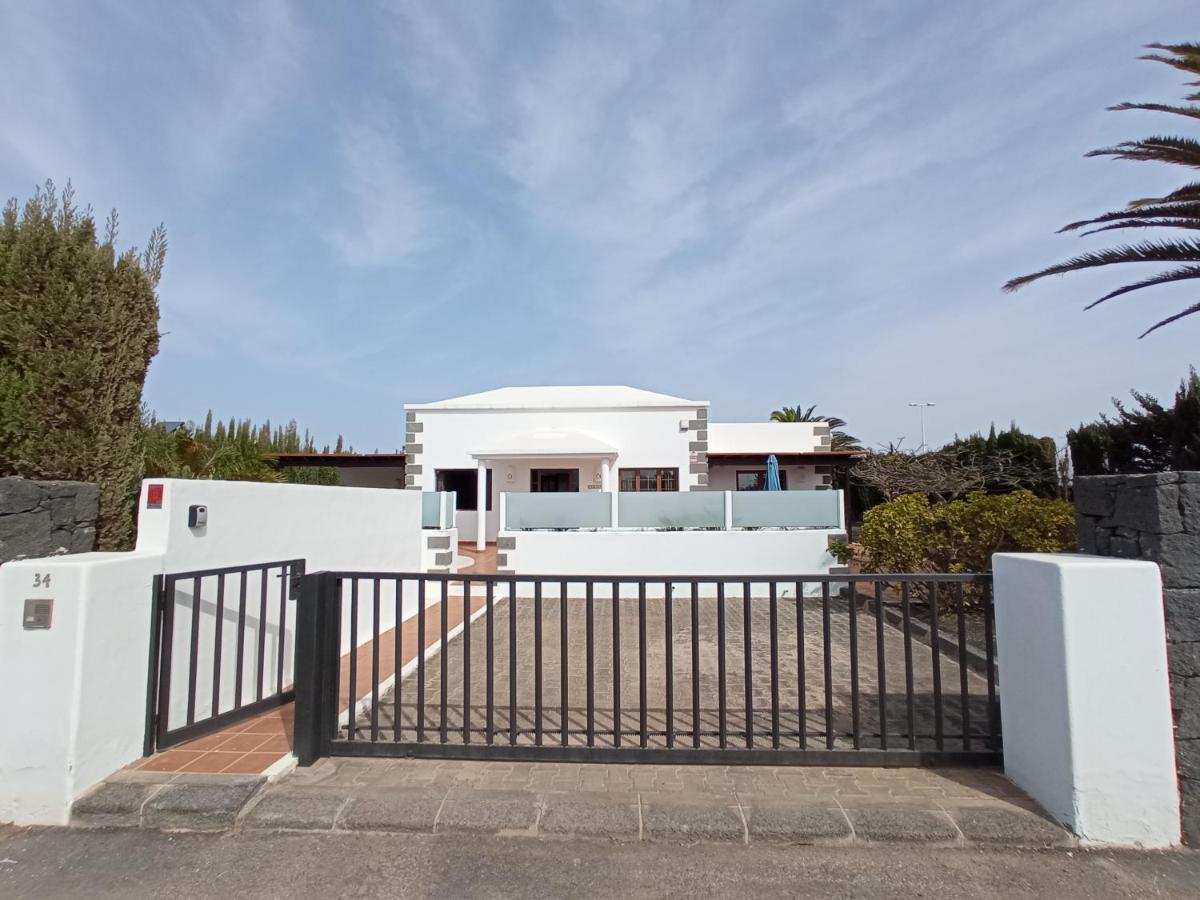 Villa Marta Плая Бланка Екстериор снимка